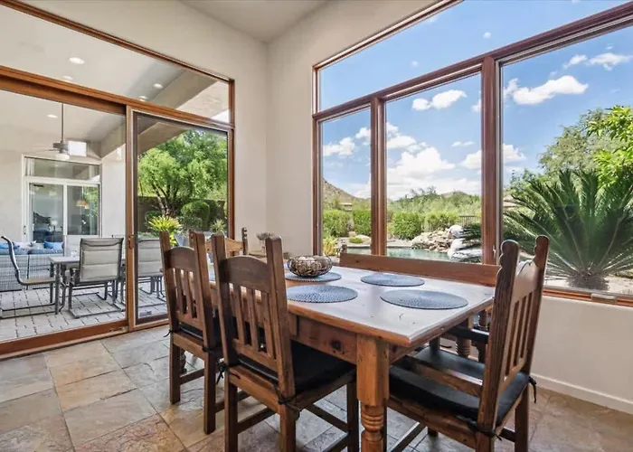 Sunrise Retreat - Backyard Oasis - Beautiful Views