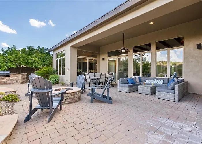 Sunrise Retreat - Backyard Oasis - Beautiful Views *