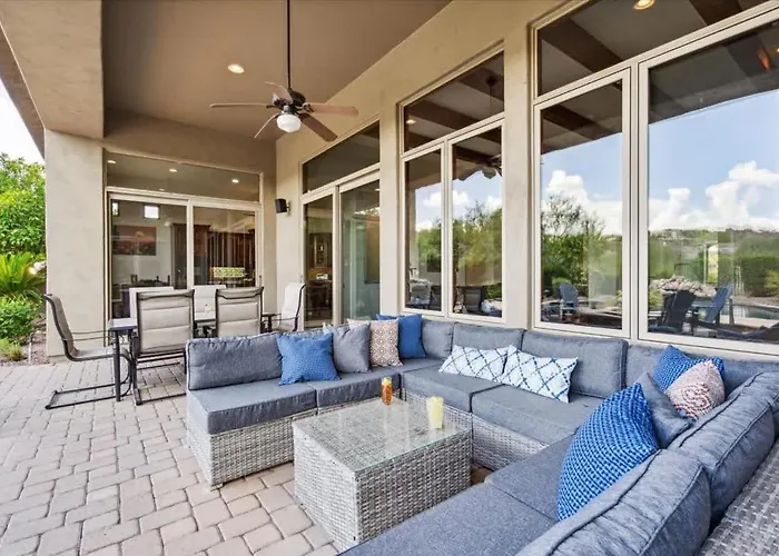 Sunrise Retreat - Backyard Oasis - Beautiful Views *
