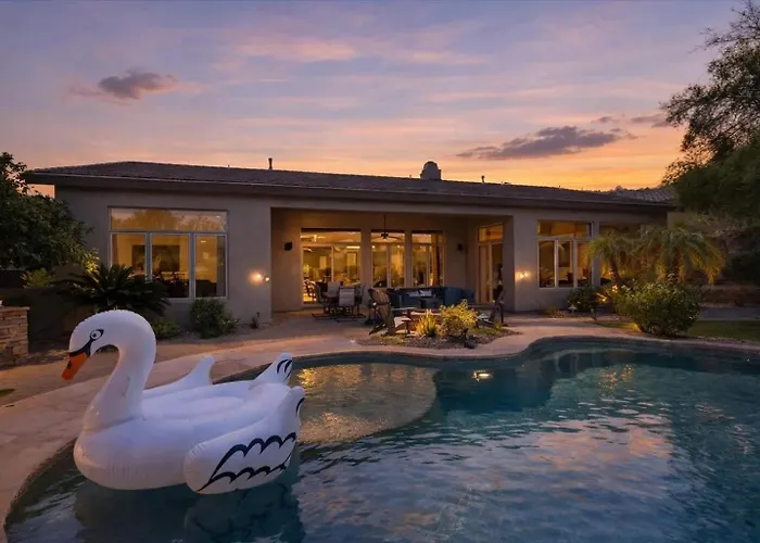 Sunrise Retreat - Backyard Oasis - Beautiful Views Scottsdale