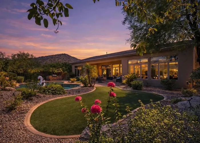 Holiday home Sunrise Retreat - Backyard Oasis - Beautiful Views Scottsdale